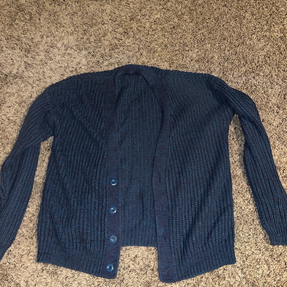 Used sweater size large!